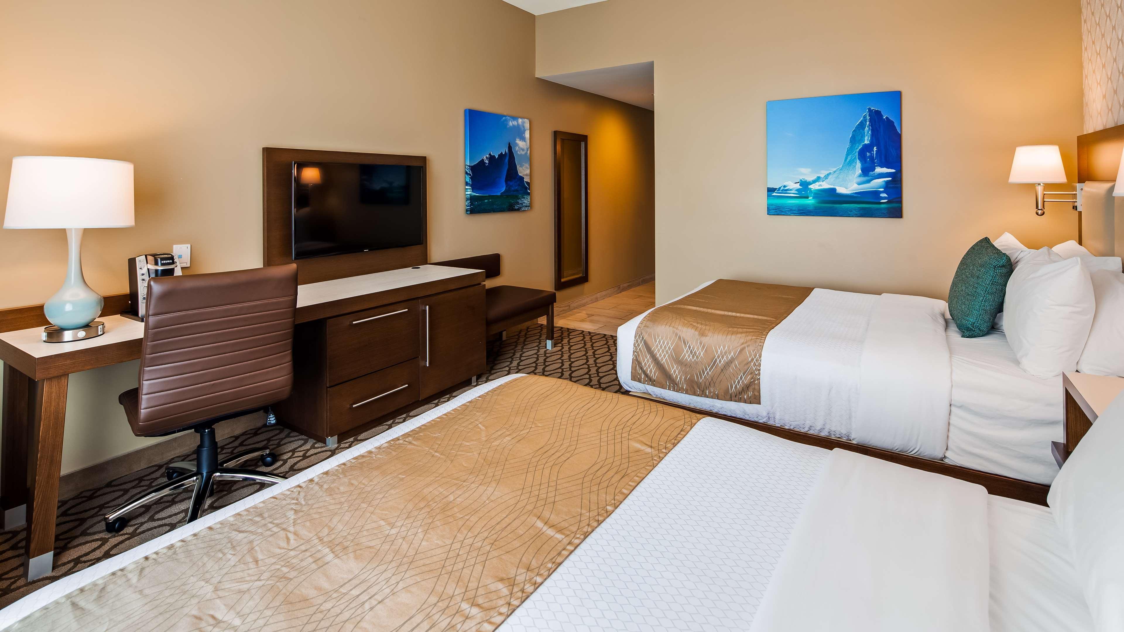 Best Western Plus St. John'S Airport Hotel And Suites Экстерьер фото