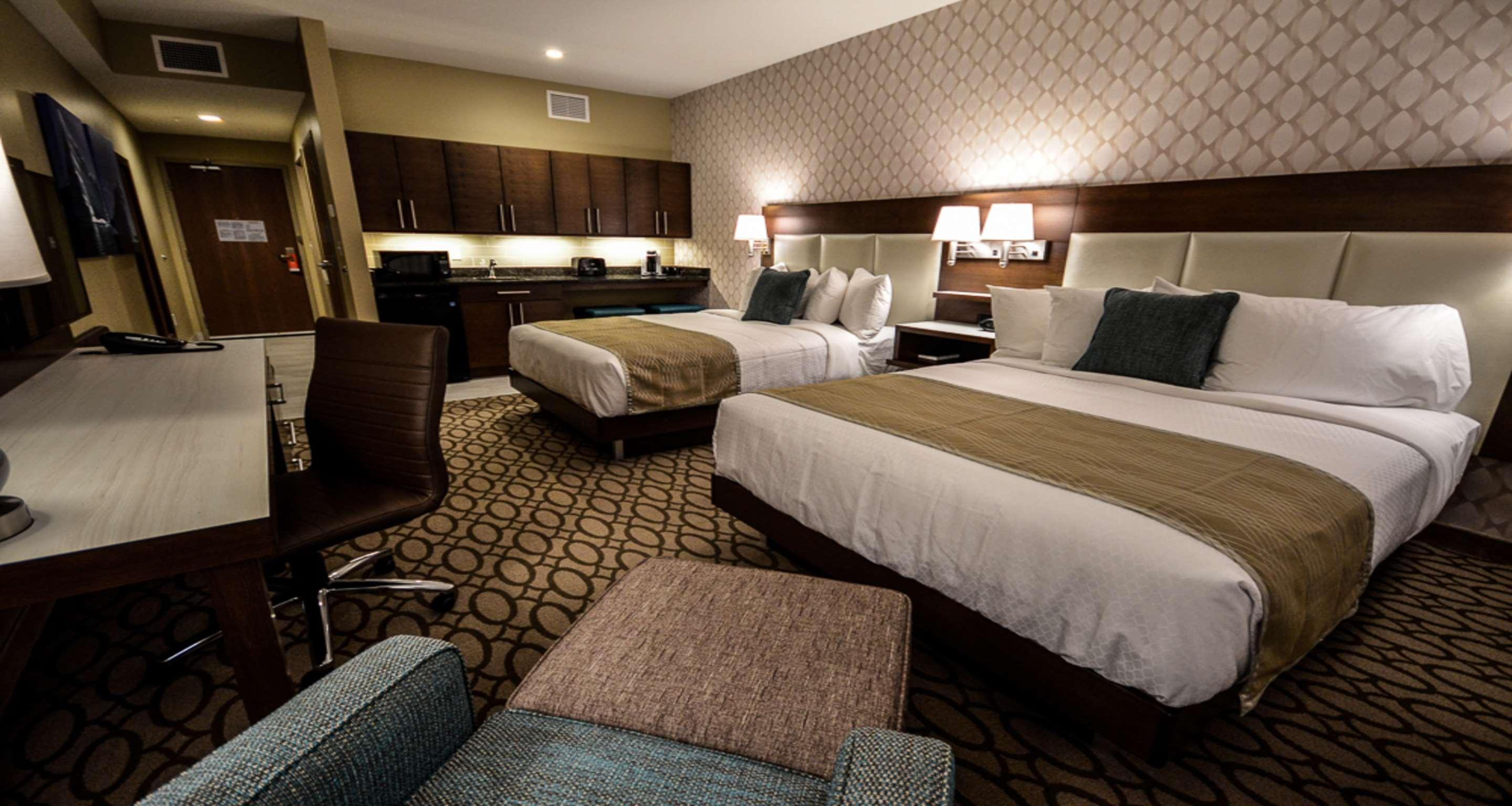 Best Western Plus St. John'S Airport Hotel And Suites Экстерьер фото