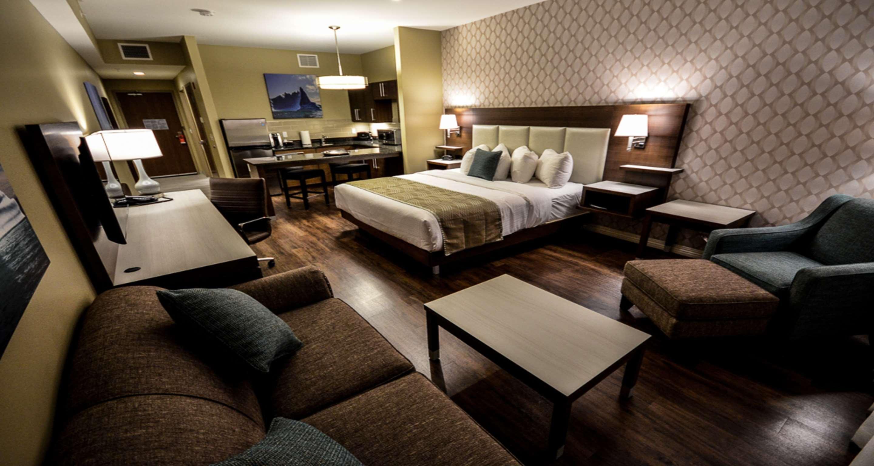 Best Western Plus St. John'S Airport Hotel And Suites Экстерьер фото